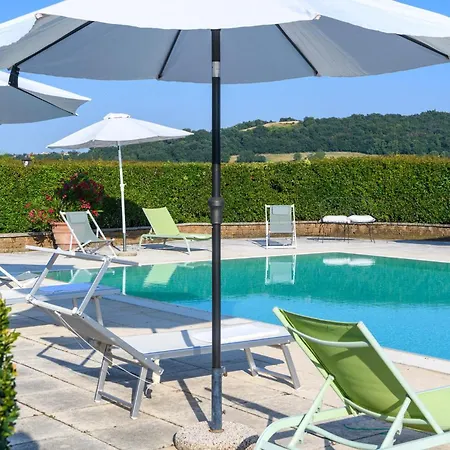 Stunning In Tolentino